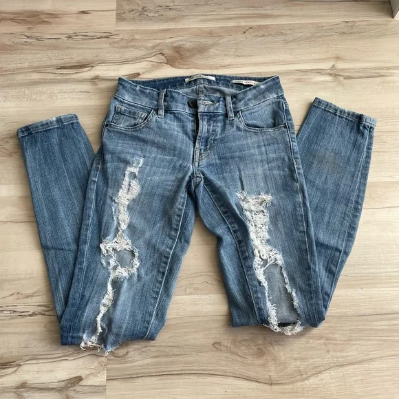 Guess Ripped Power Curve Mid Jeans - Picture 6 of 12